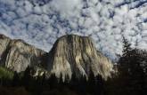 O majestoso El Capitán, no Yosemite National Park, na Califórnia, nos Estados Unidos